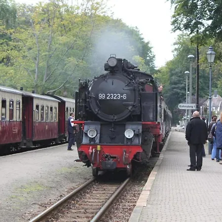 Ferienzimmer In Kroepelin 度假居 *