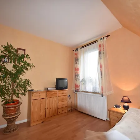 Ferienzimmer In Kroepelin 度假居 *