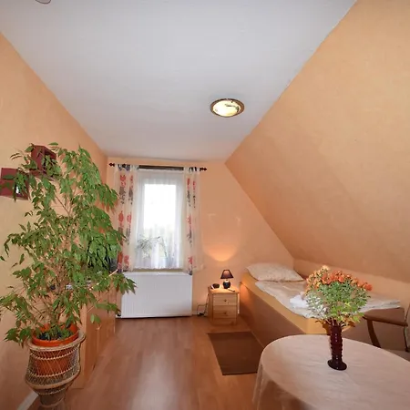 度假居 Ferienzimmer In Kroepelin